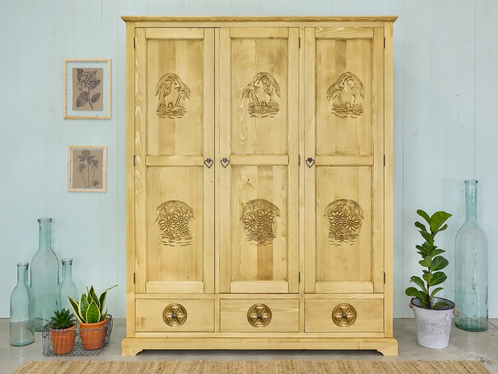 szafa drewniana świerkowa trzydrzwiowa góralska do sypialni