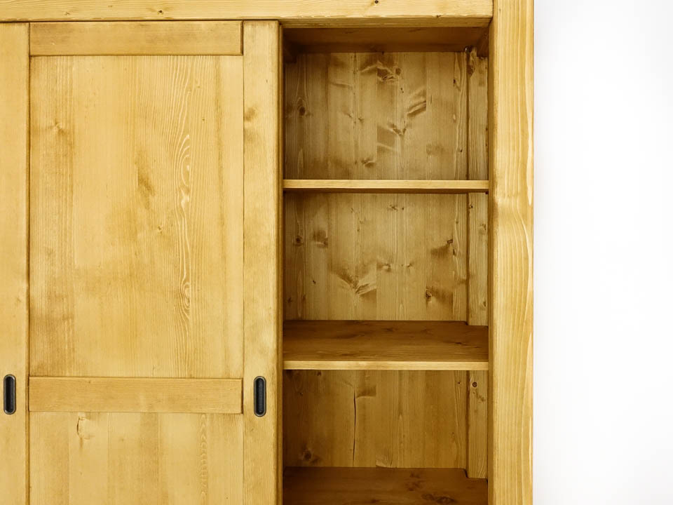 szafa świerkowa do sypialni