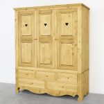 szafa z drewna góralska do sypialni