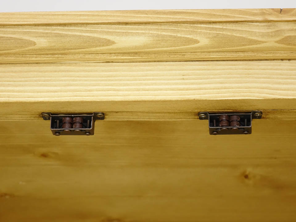 szafa z litego drewna