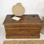 szafka na buty z litego drewna