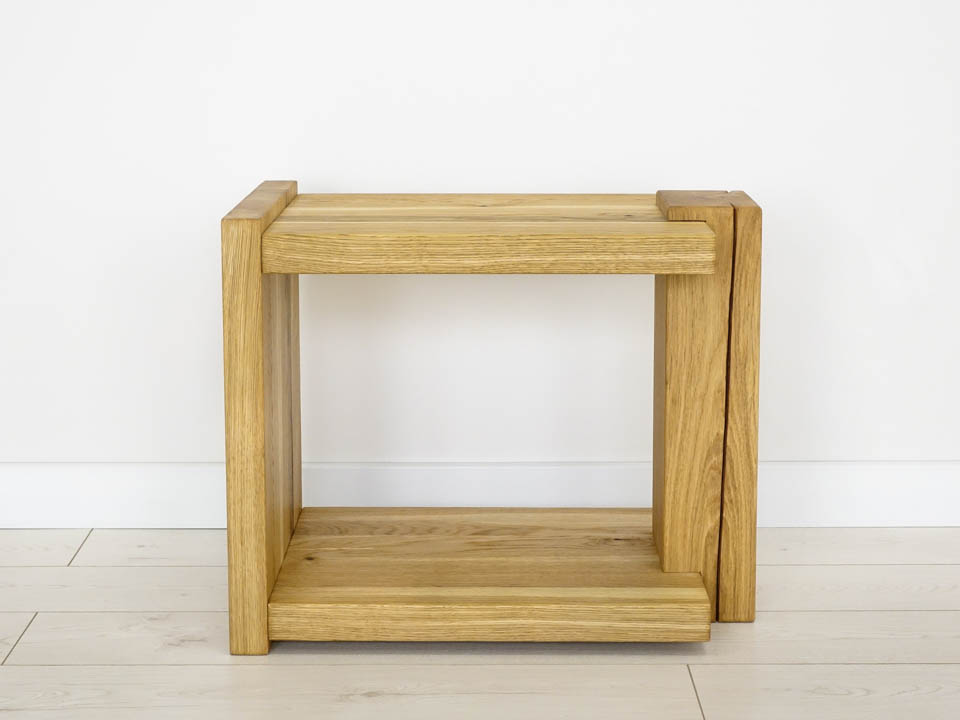 szafka nocna drewniana dębowa nowoczesna do sypialni