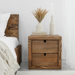 szafka nocna drewniana sosnowa klasyczna z szufladami