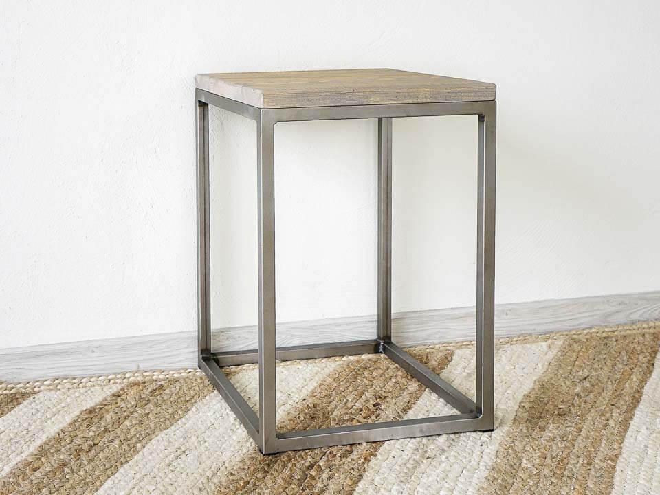 szafka nocna w stylu loft