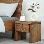 szafka nocna z drewna sosnowego