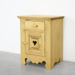 szafka nocna z drewna świerkowego