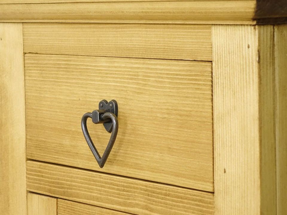 szafka nocna z litego drewna świerkowego