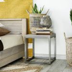 szafka nocna z sosnowym blatem