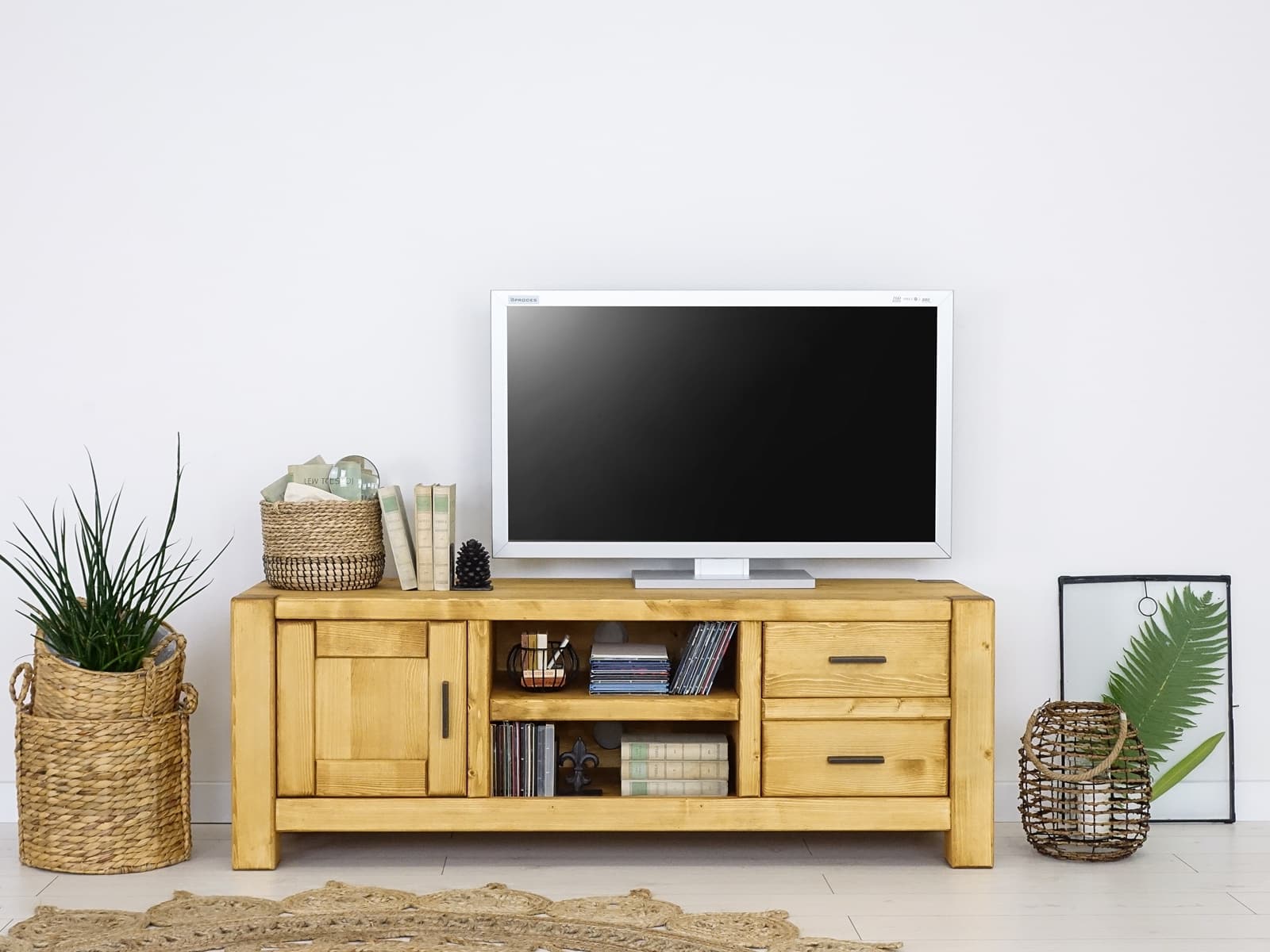 szafka rtv drewniana klasyczna do salonu