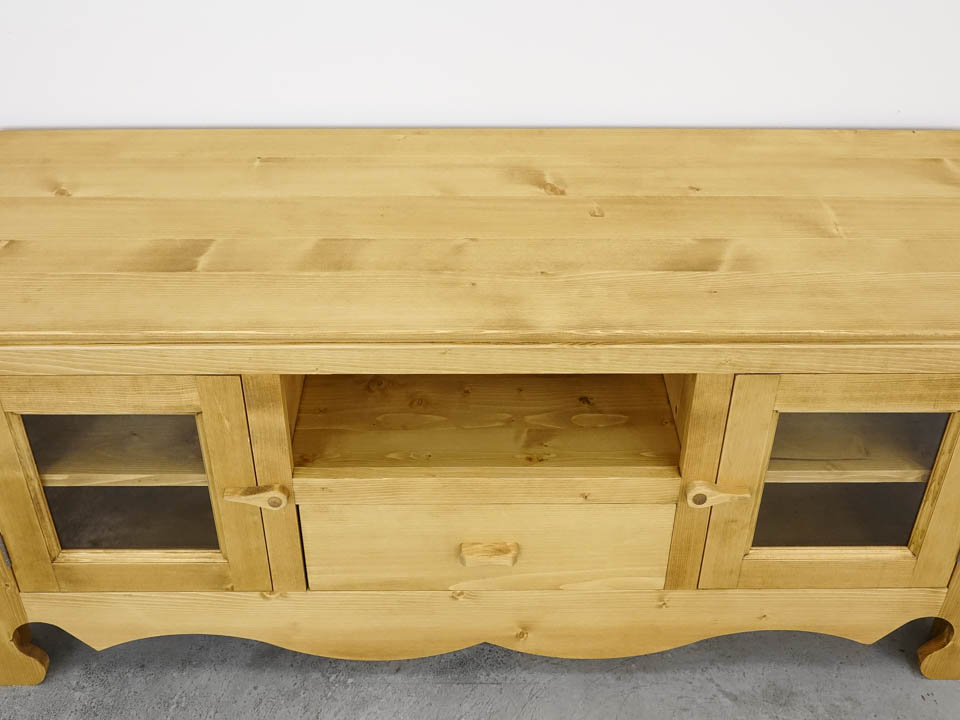 szafka rtv z drewna świerkowego