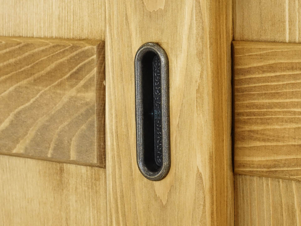 szafy drewniane do sypialni