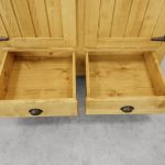 szafy drewniane dwudrzwiowe