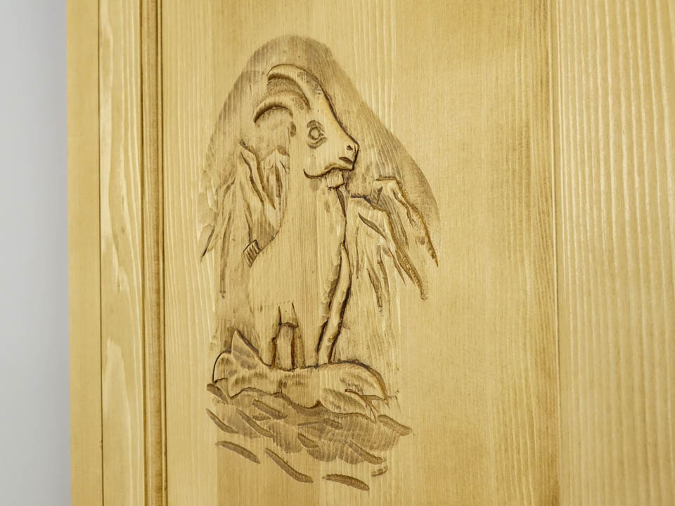 szafy z litego drewna