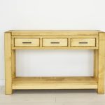 toaletka drewniana nowoczesna do sypialni