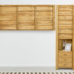 wiszące szafki drewniane do sypialni