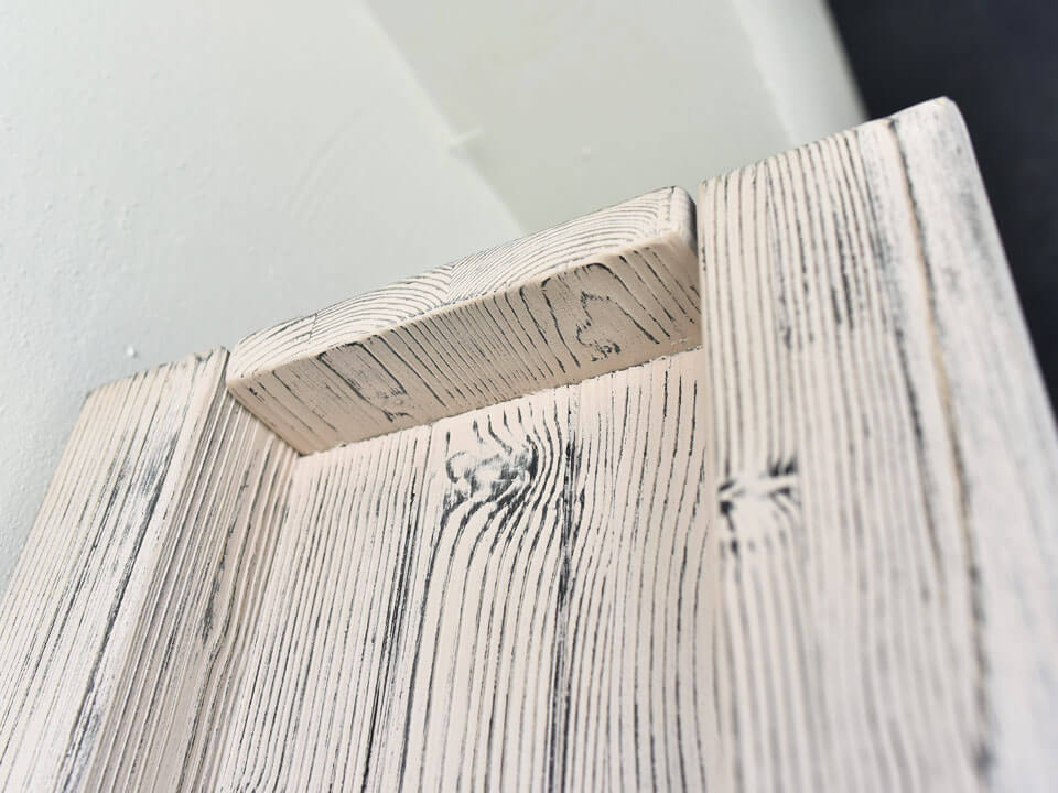 kredens z litego drewna