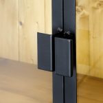 witryna drewniana do salonu