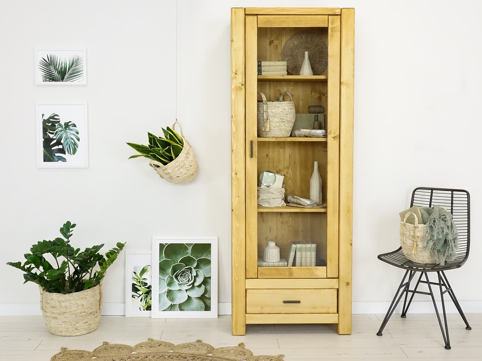 witryna drewniana nowoczesna do salonu