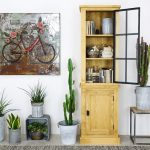 witryna drewniana sosnowa do salonu