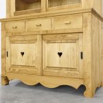 witryna drewniana z szufladami