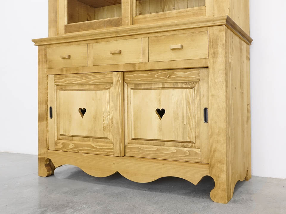 witryna drewniana z szufladami