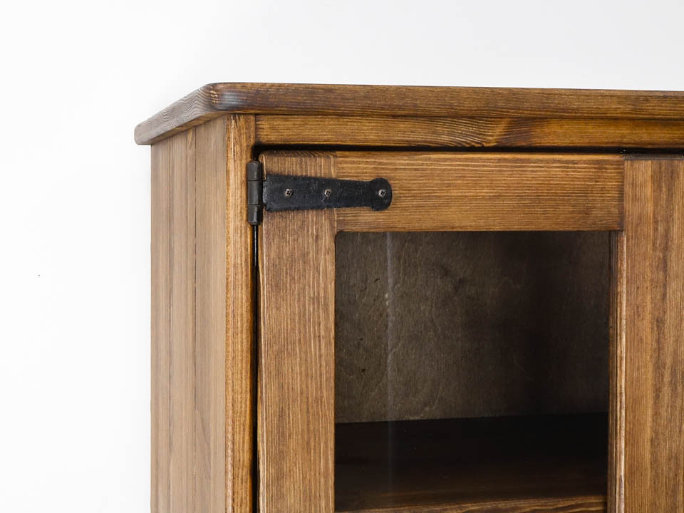 witryna sosnowa boho do salonu