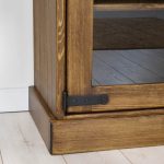 witryna sosnowa rustykalna