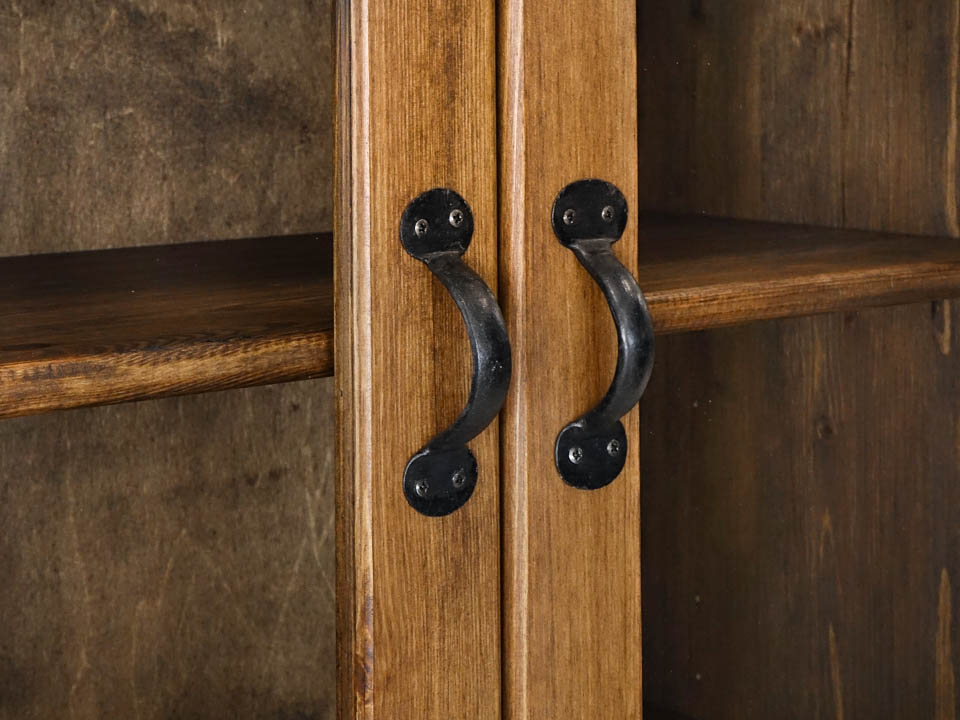 witryna sosnowa rustykalna