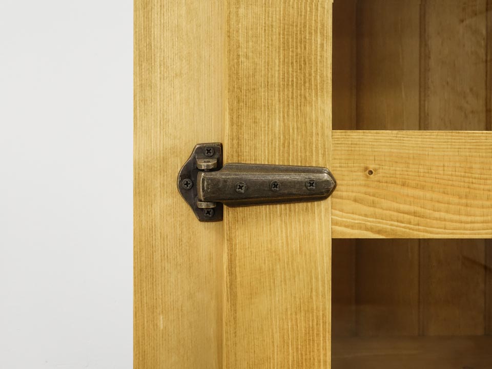 witryna świerkowa do salonu