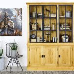 witryna z drewna industrialna do salonu szeroka