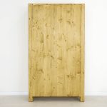 witryna z drewna świerkowego