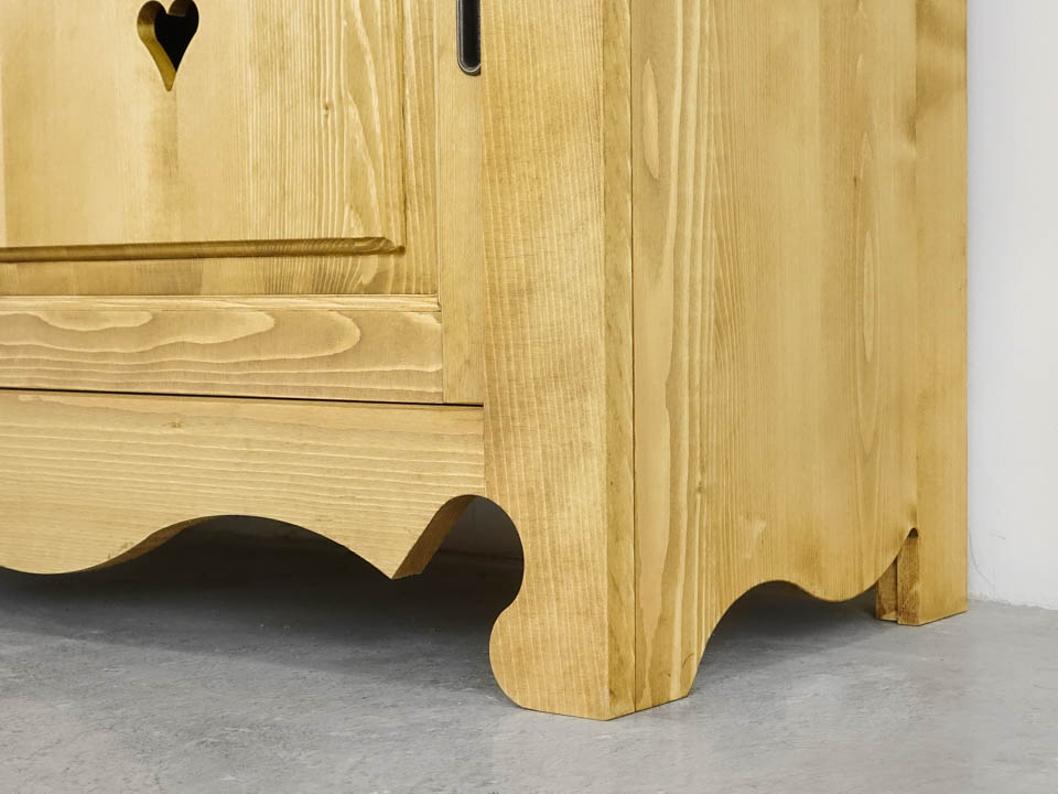 witryna z litego drewna góralska