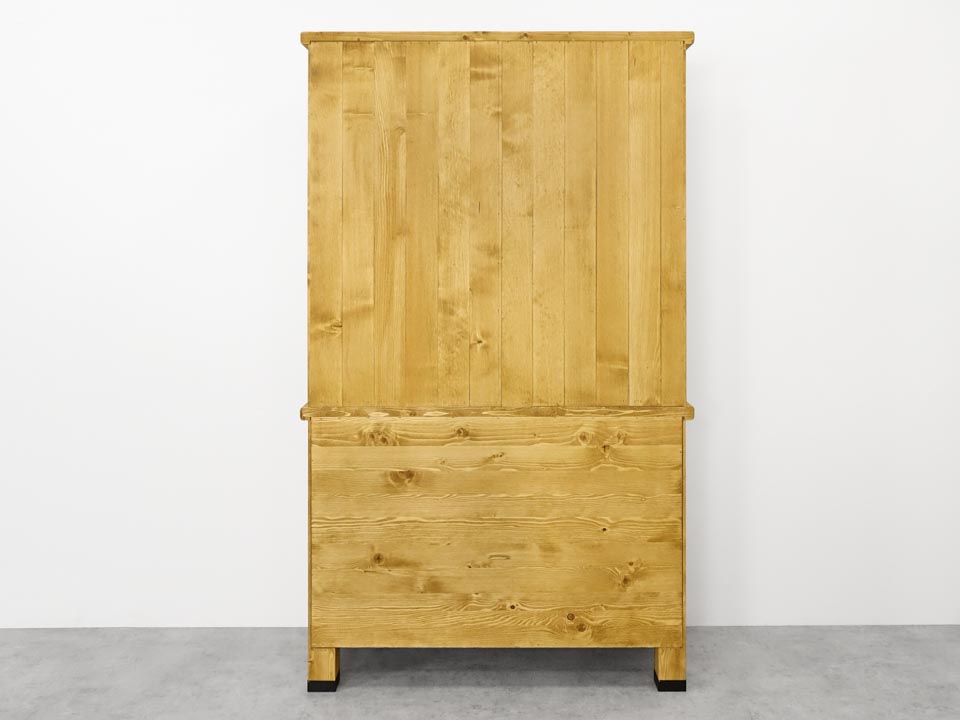 witryny z litego drewna