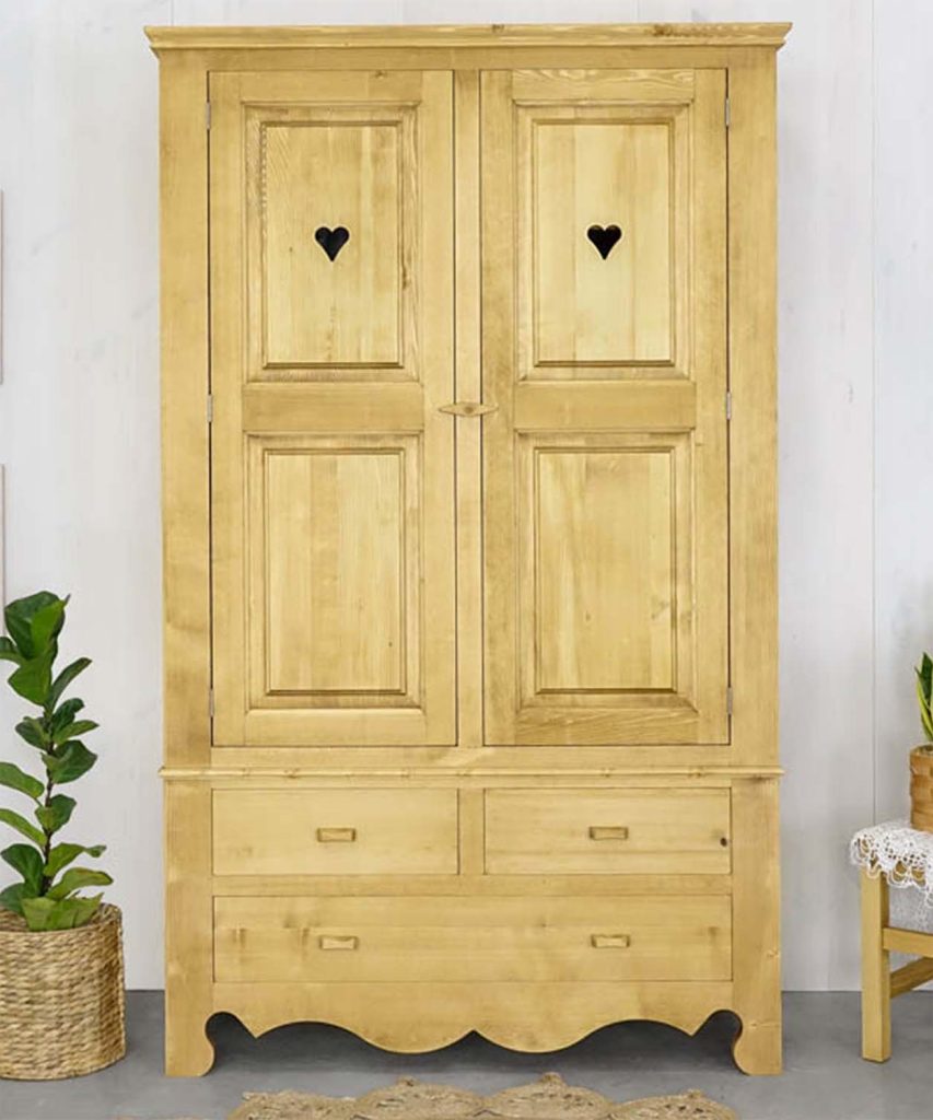 szafa z litego drewna